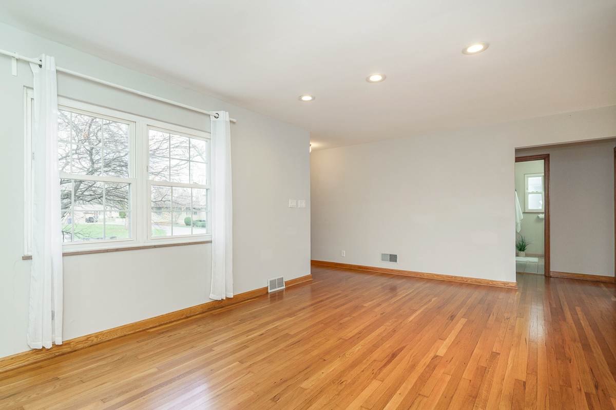 623 E Dominion Blvd-22