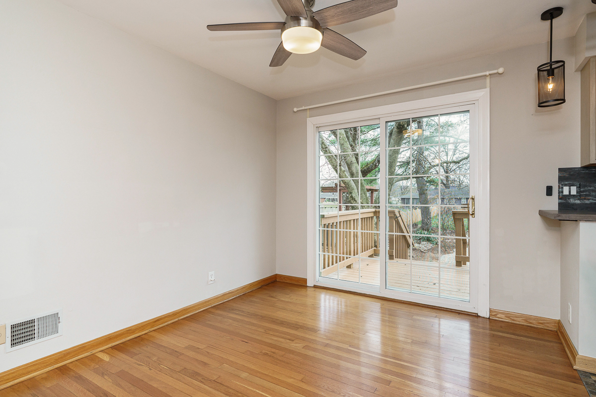 623 E Dominion Blvd-23