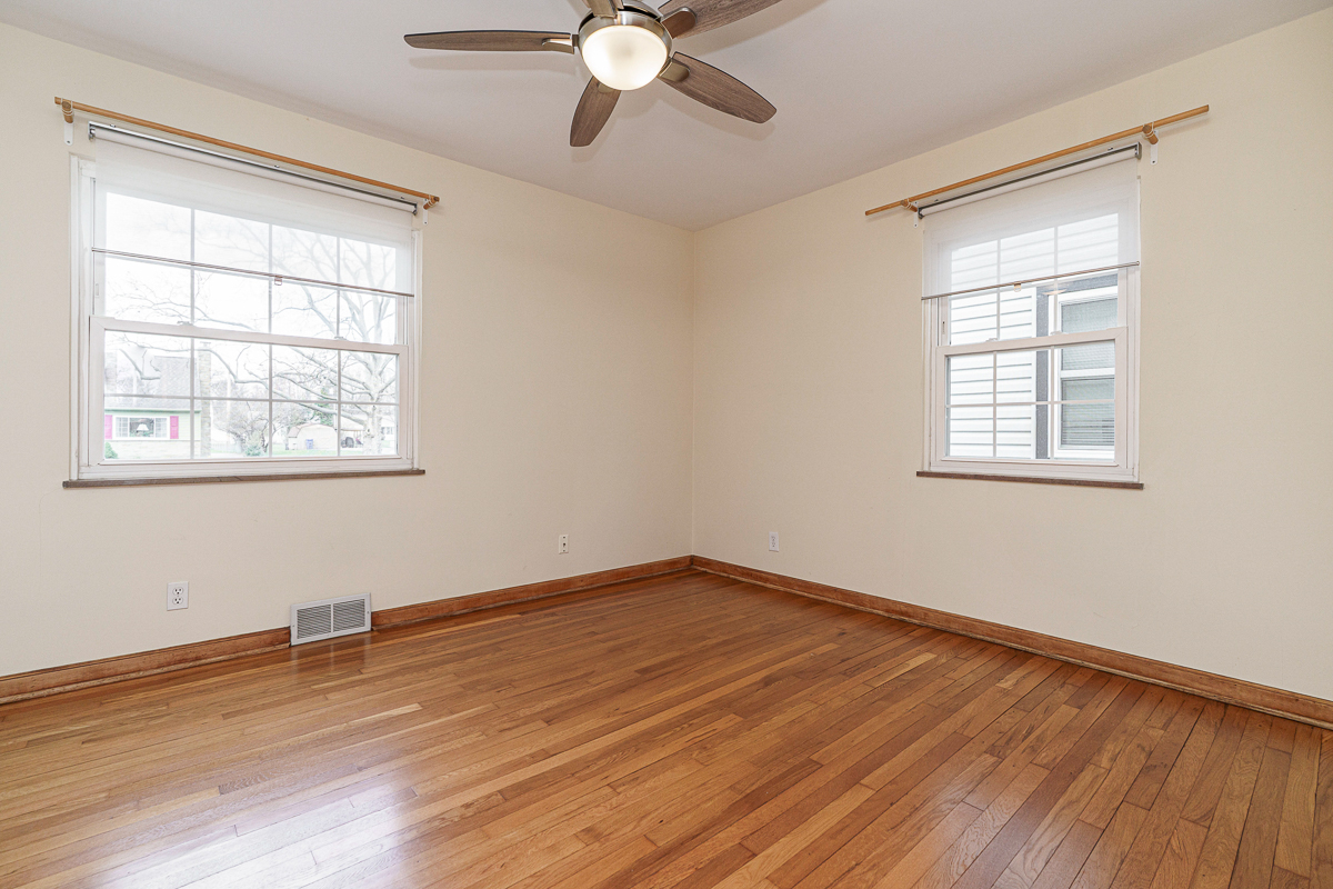 623 E Dominion Blvd-32