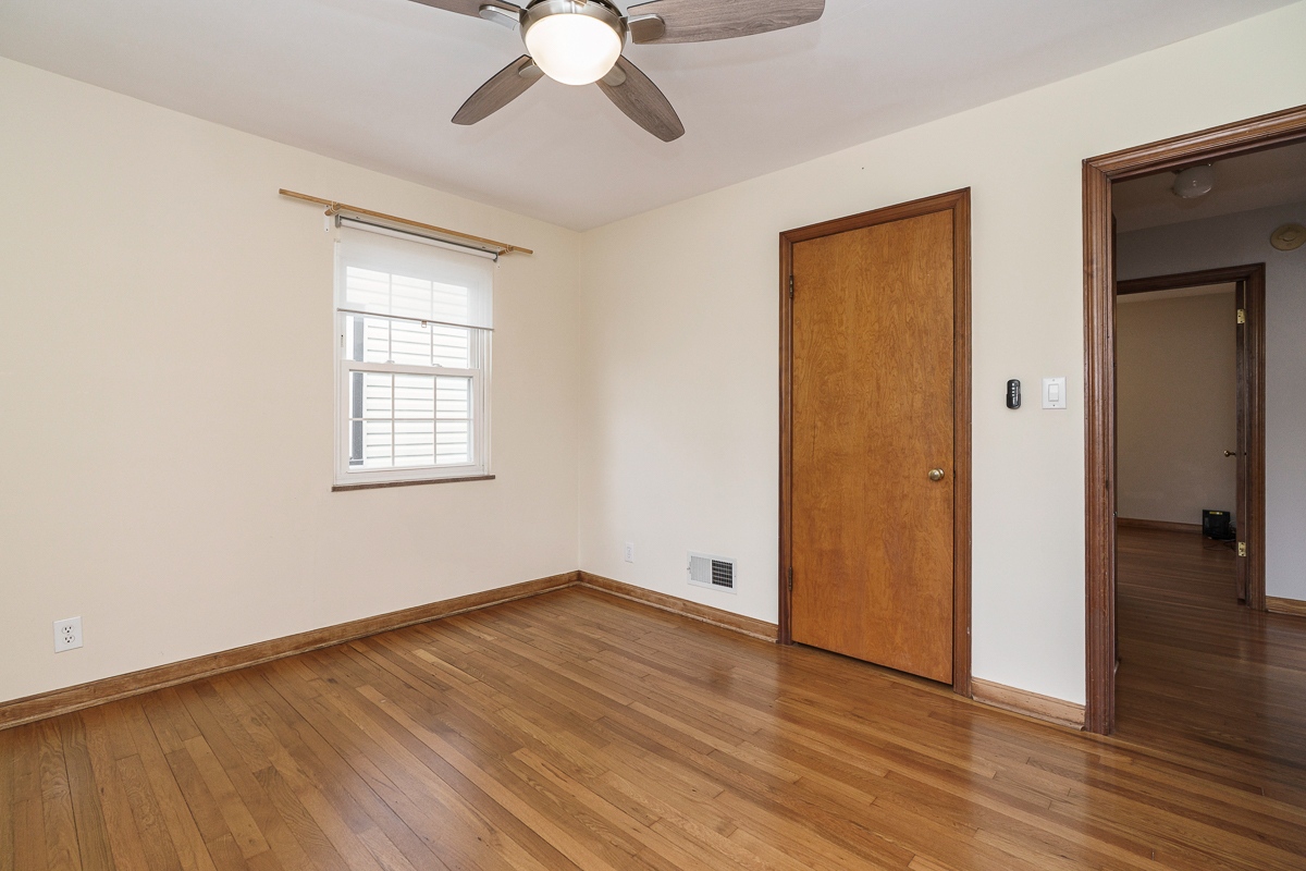 623 E Dominion Blvd-33