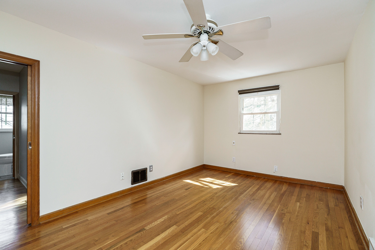 623 E Dominion Blvd-36