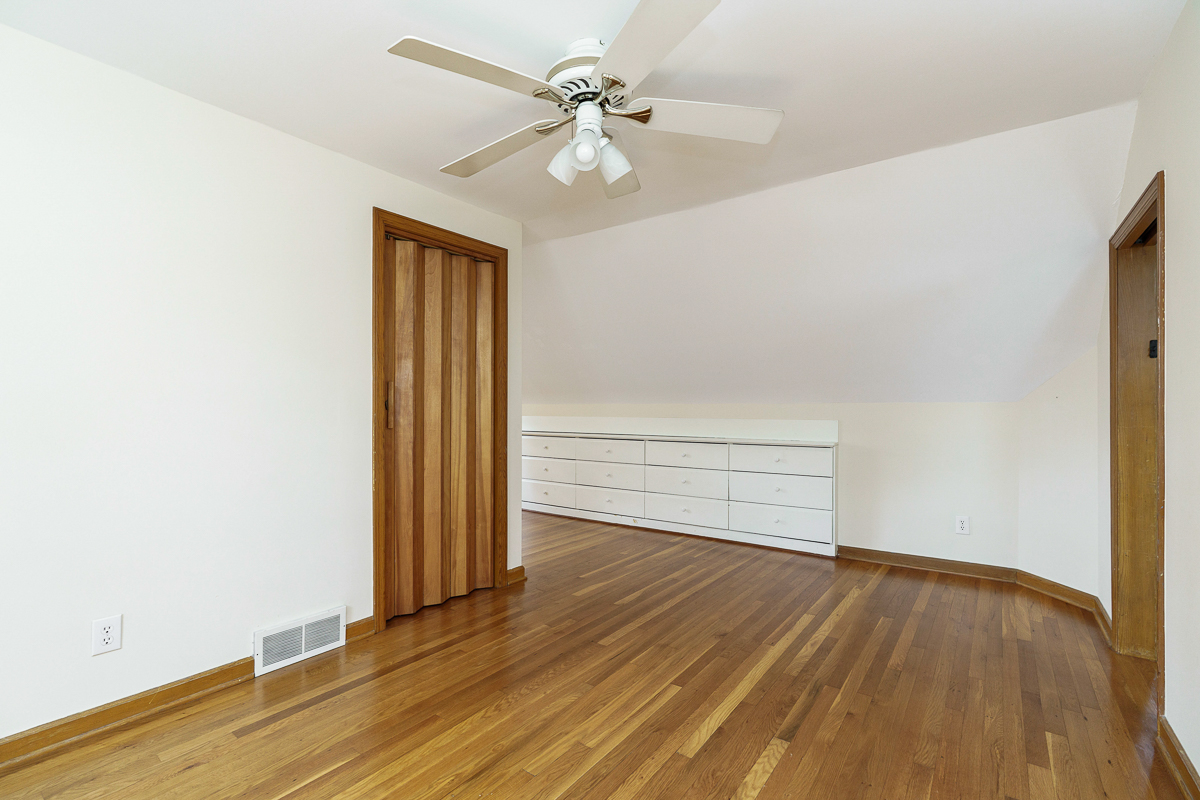 623 E Dominion Blvd-37