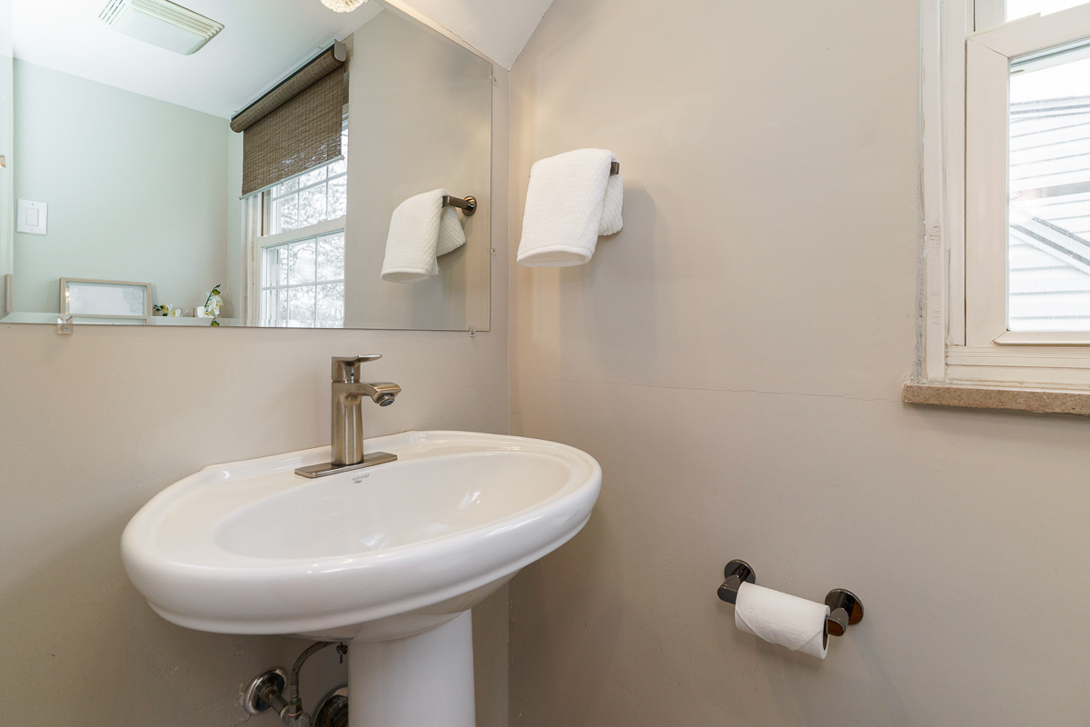 623 E Dominion Blvd-38