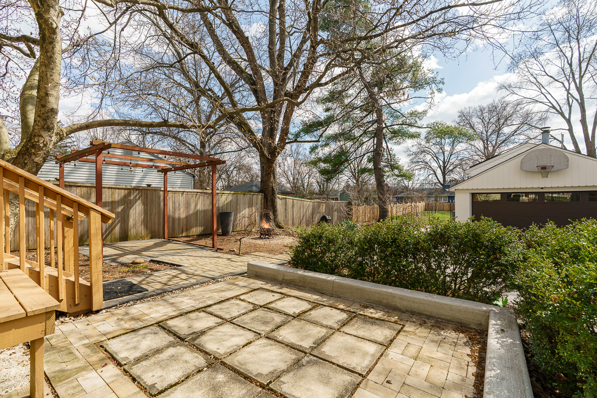 623 E Dominion Blvd-7