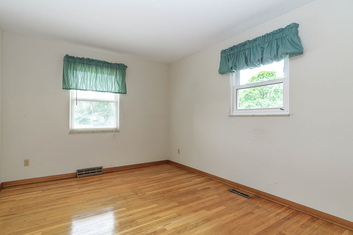 6297 Barberry Hollow-31