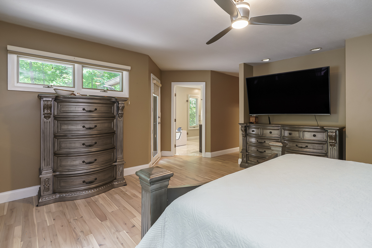 630 Woods Hollow Ln-74