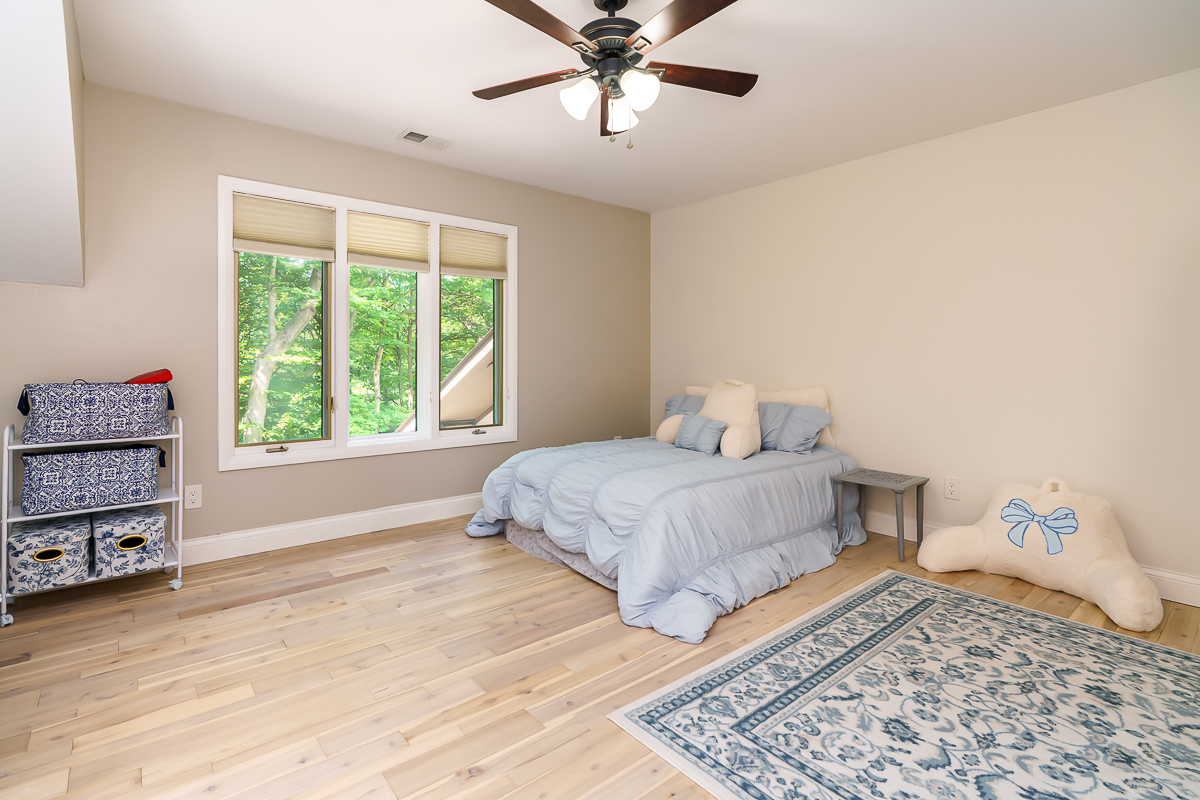 630 Woods Hollow Ln-90