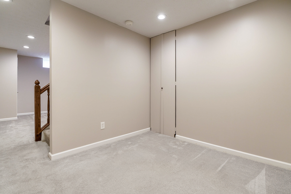 6402 Fayborough Ct-14