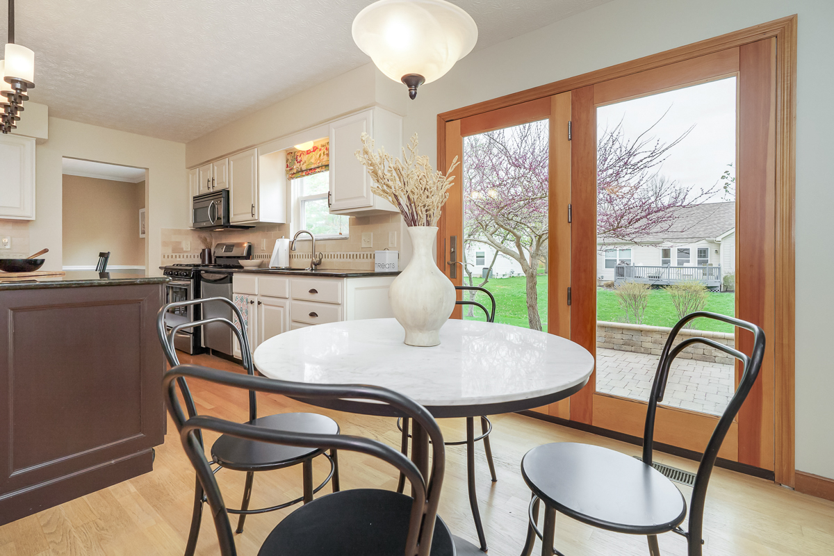 6402 Fayborough Ct-27