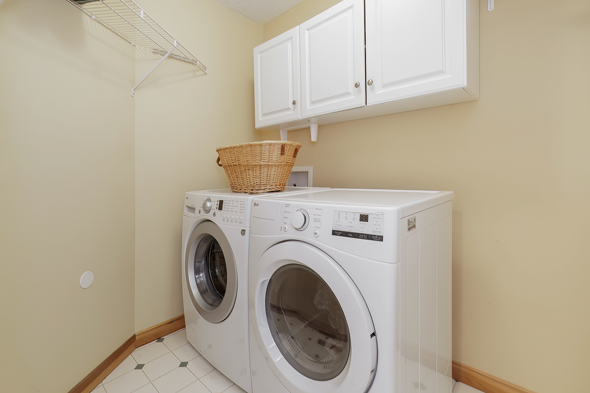 6402 Fayborough Ct-33