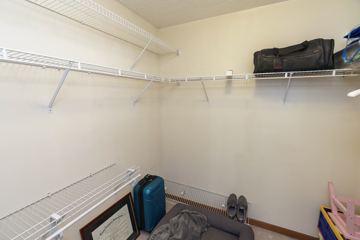 6402 Fayborough Ct-39