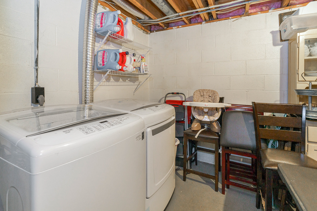 6447 Cranston Way-10