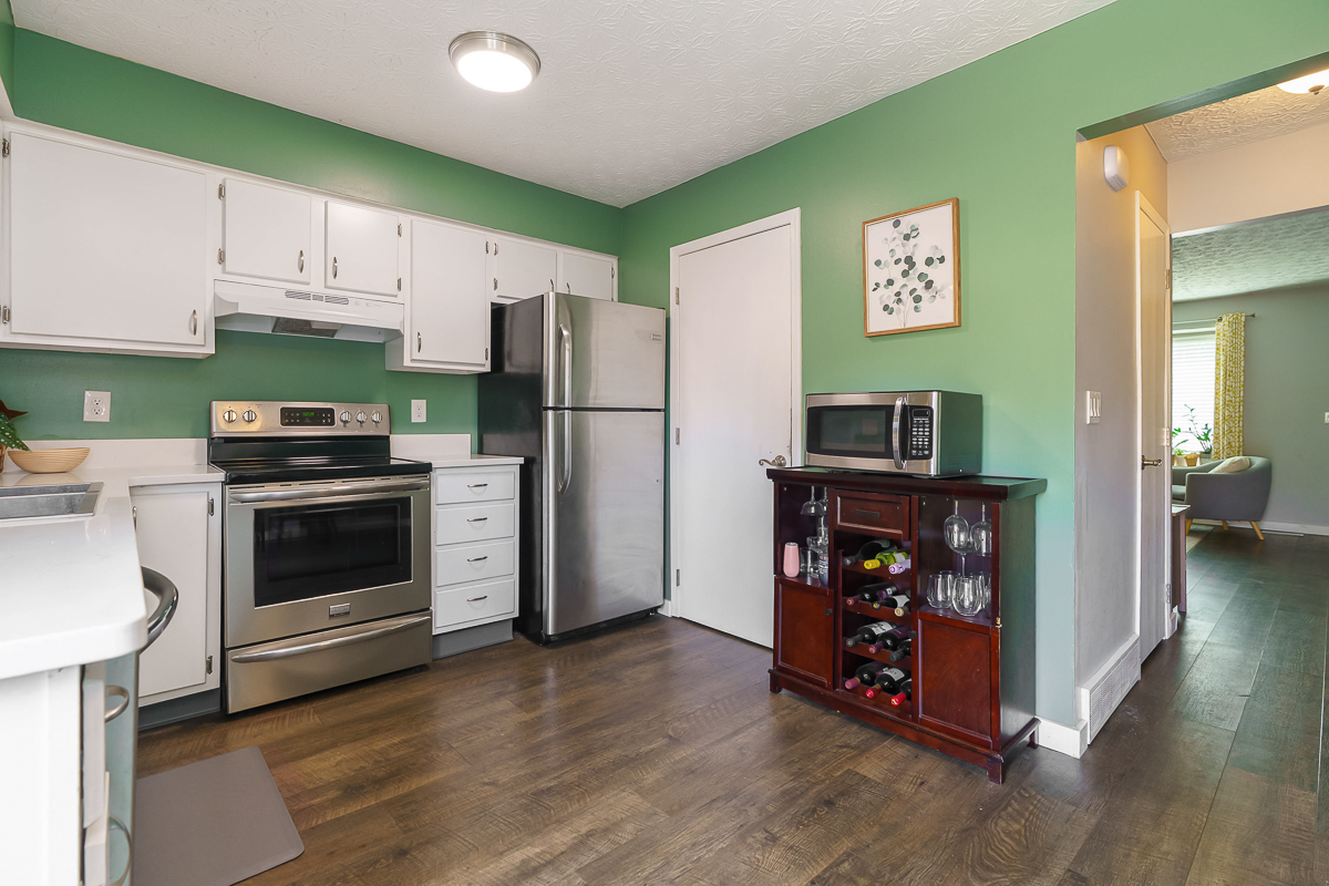 6447 Cranston Way-19