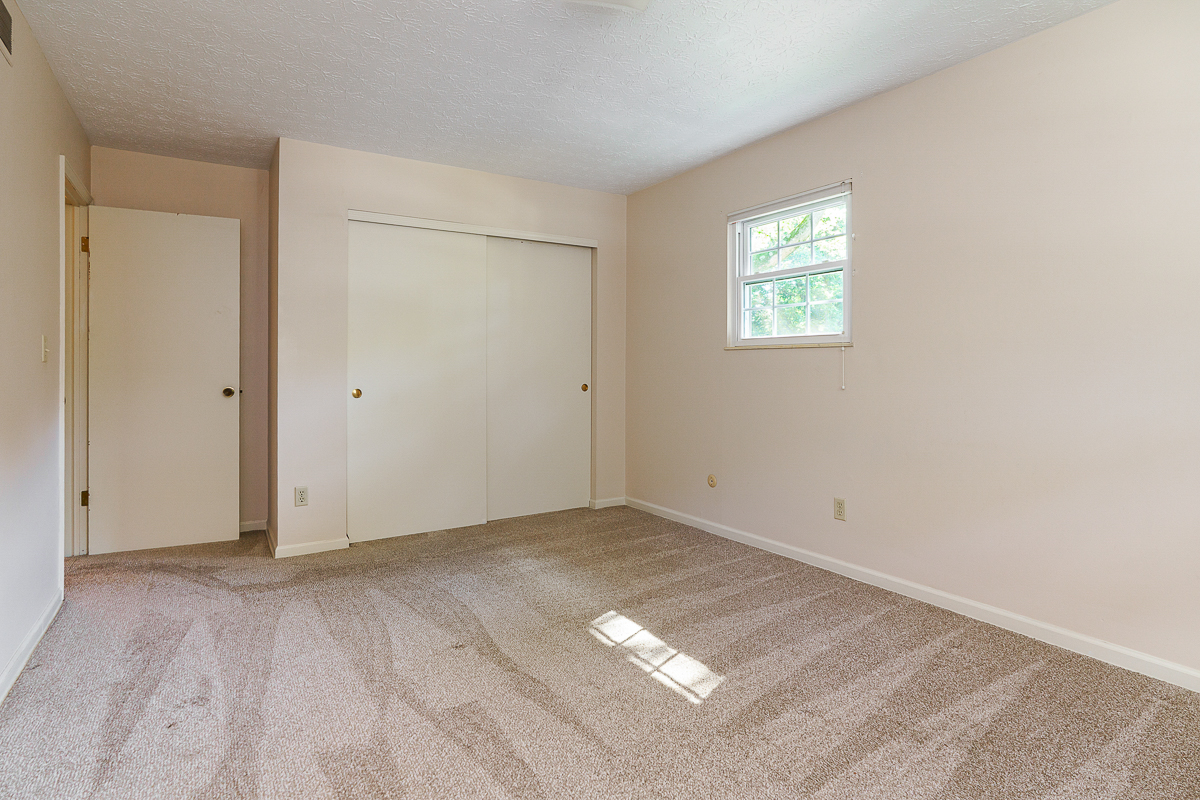 6496 Hearthstone Ave-29