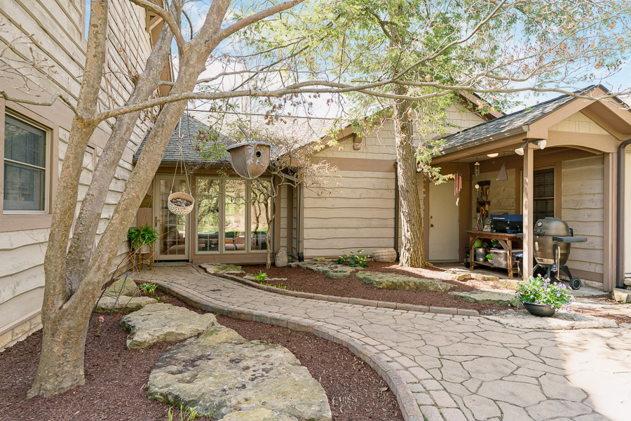 6500 Plesenton Dr-18