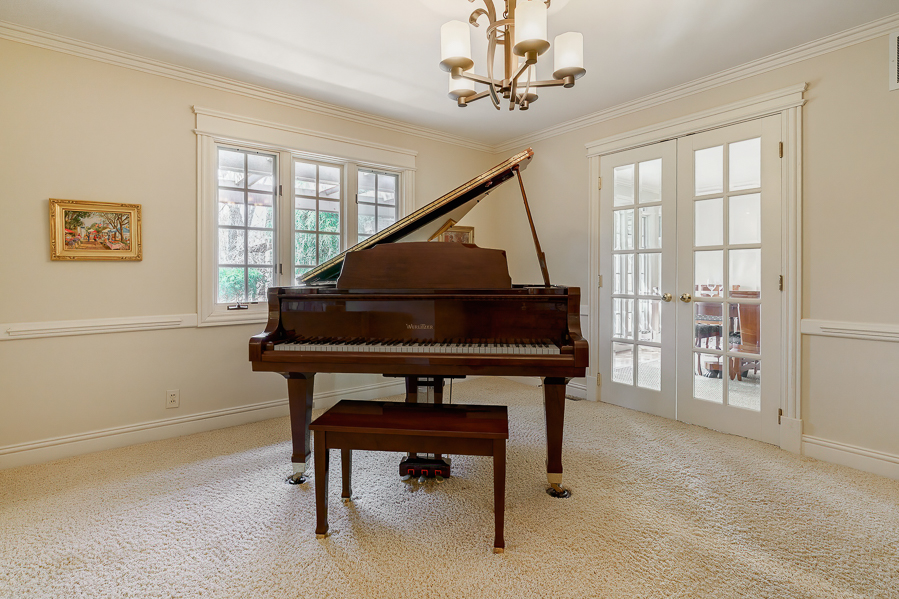 6500 Plesenton Dr-33