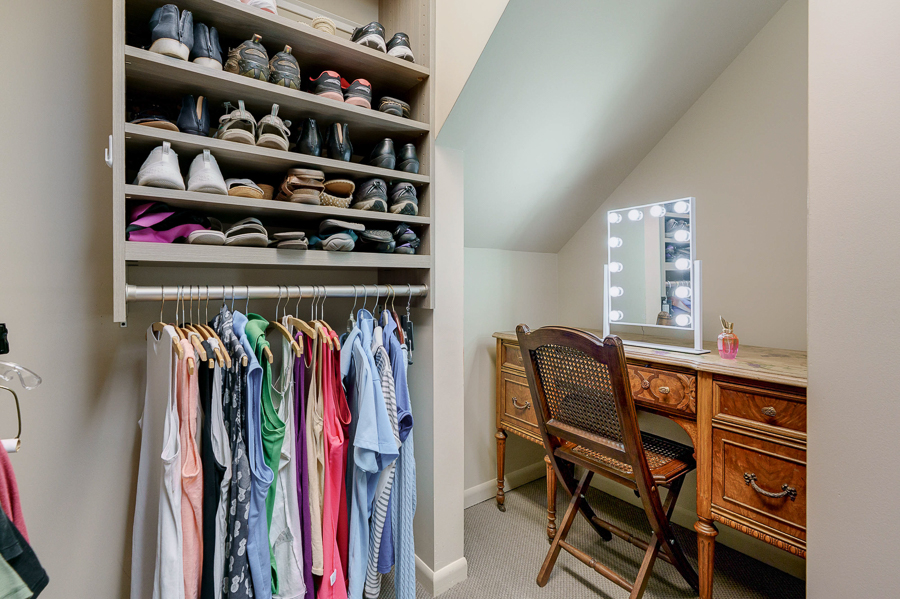 6500 Plesenton Dr-47