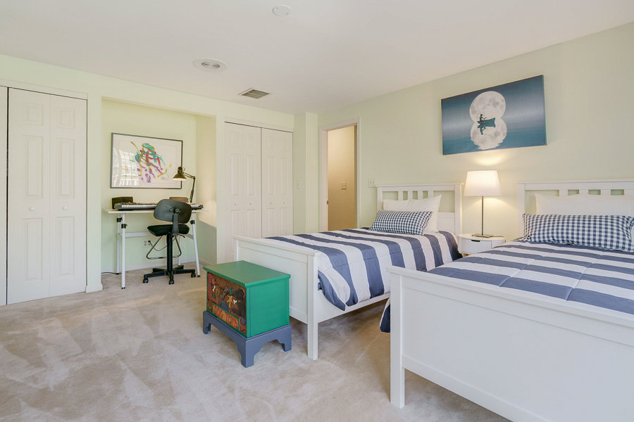 6500 Plesenton Dr-79