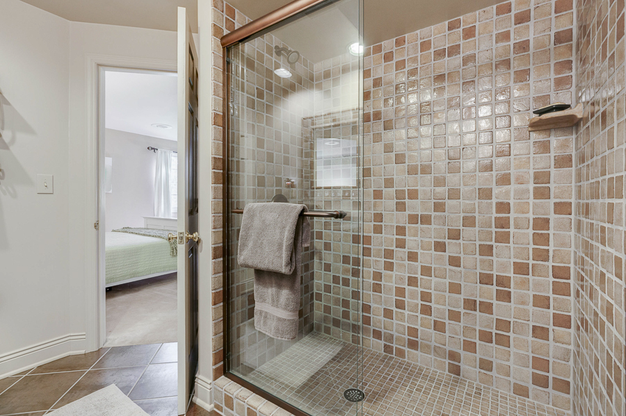 6500 Plesenton Dr-86