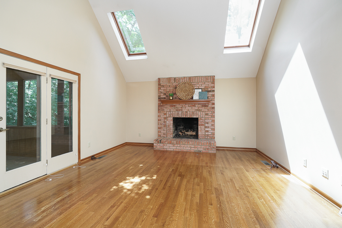 6730 Kensington Way-33