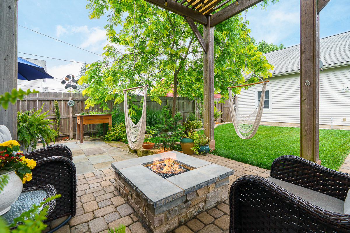 678 S Cassingham Rd-14