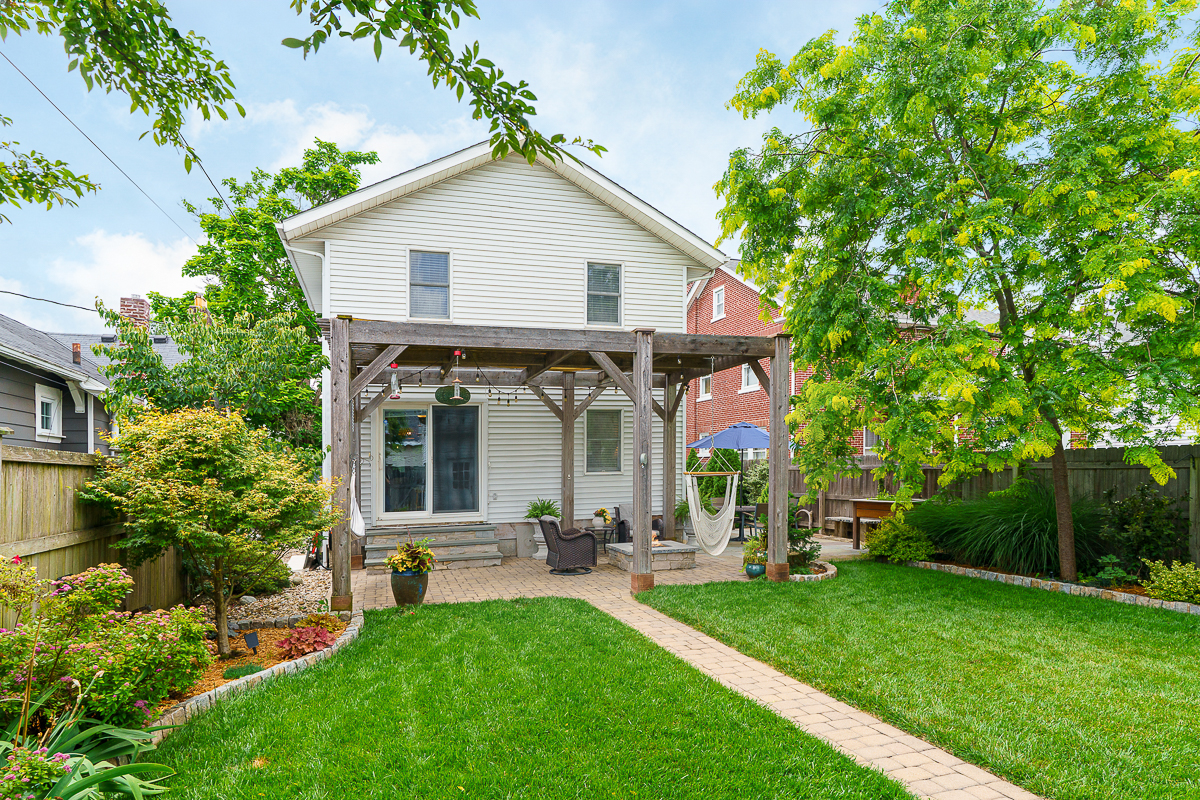 678 S Cassingham Rd-16