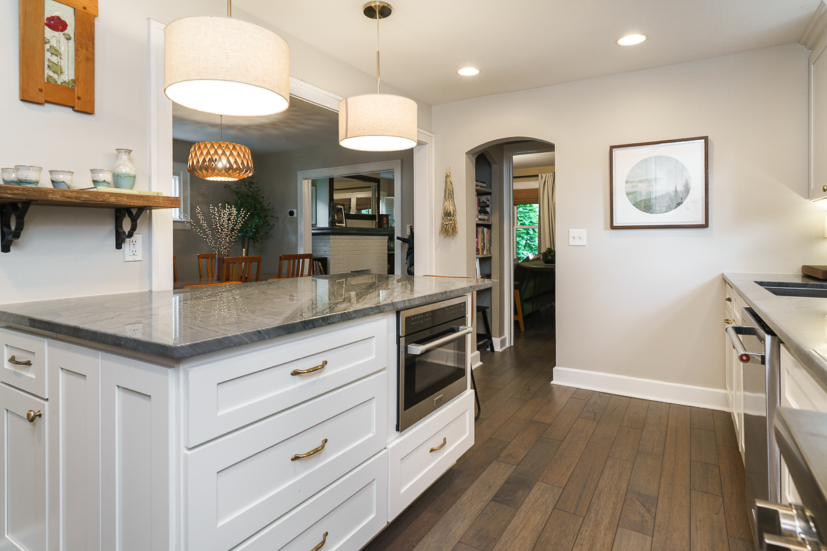 678 S Cassingham Rd-33