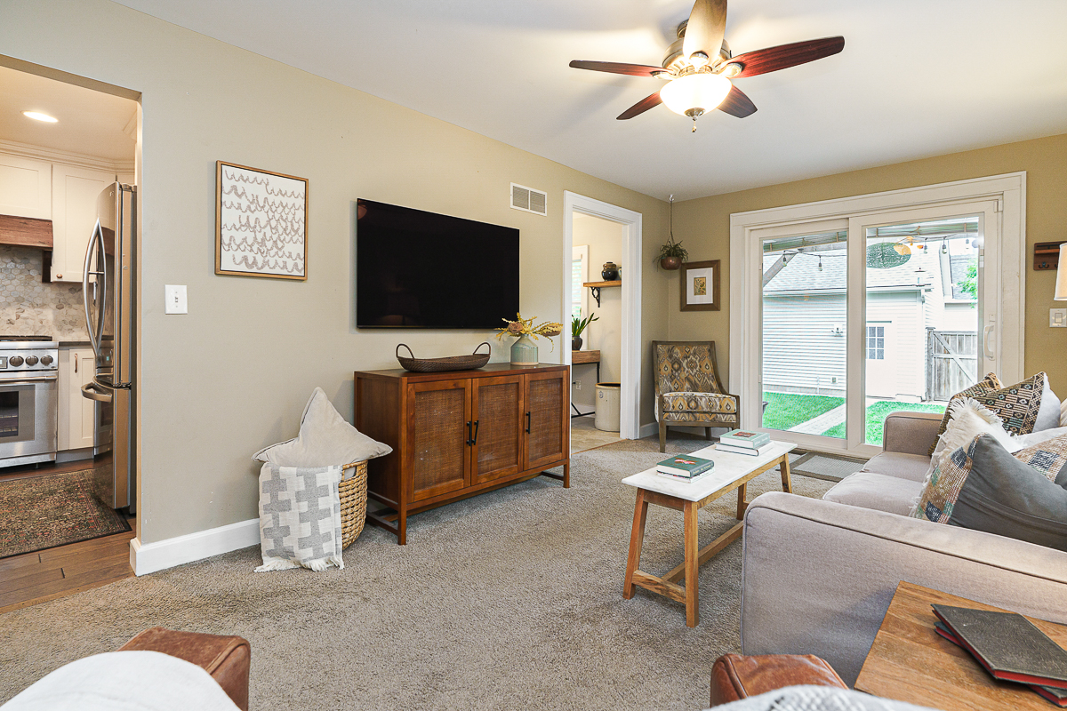 678 S Cassingham Rd-36