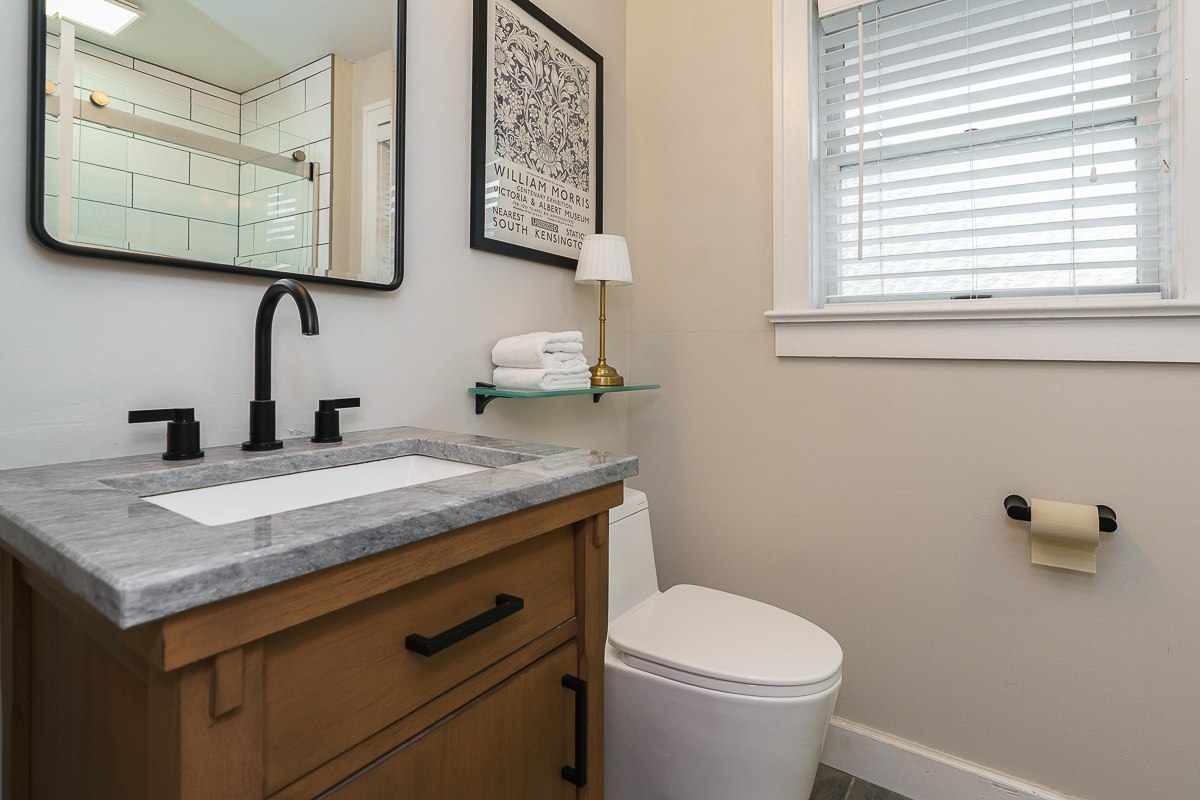 678 S Cassingham Rd-47