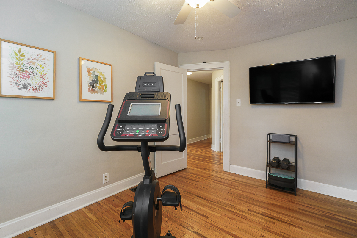 678 S Cassingham Rd-52