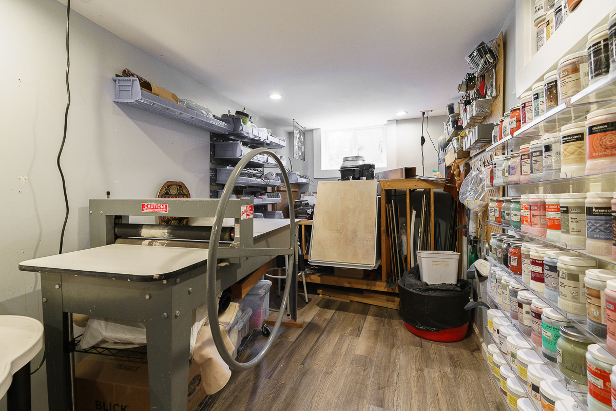 678 S Cassingham Rd-54