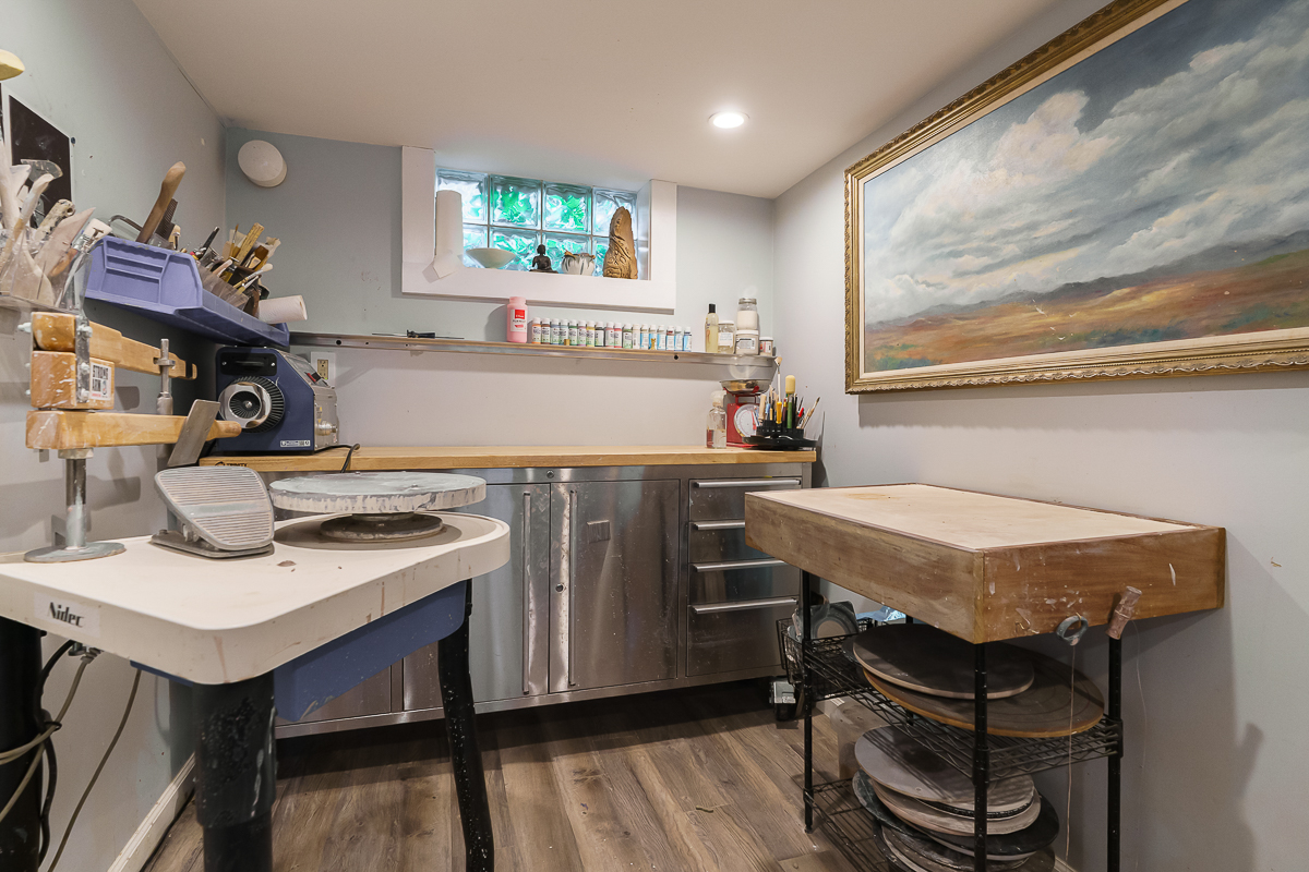 678 S Cassingham Rd-55