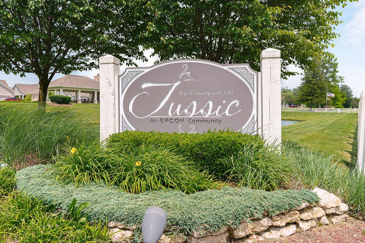 6843 Garden View Dr-1