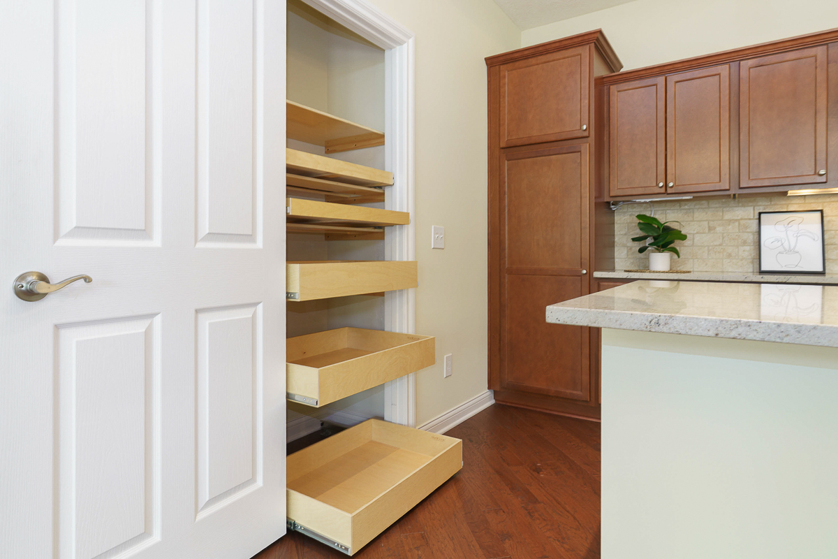 6843 Garden View Dr-23