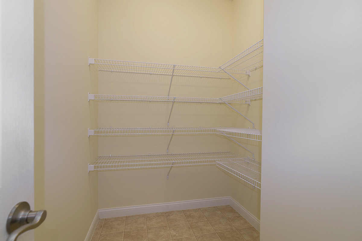 6843 Garden View Dr-27