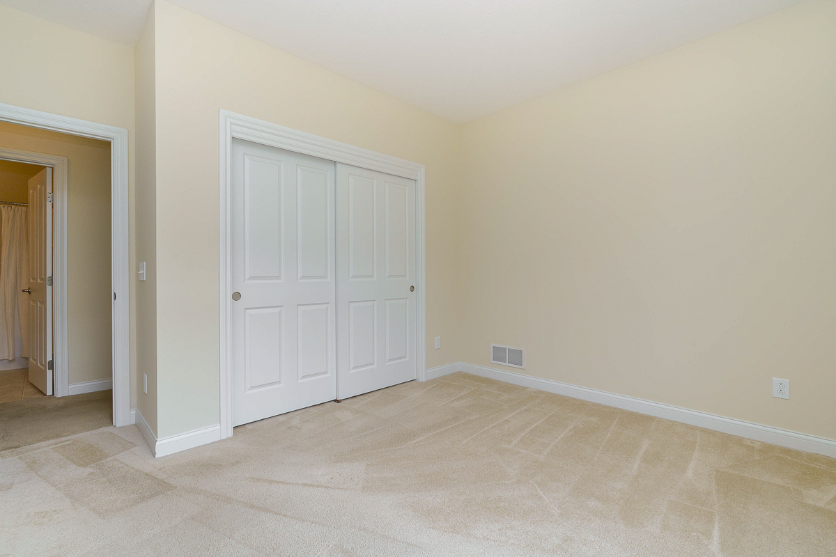 6843 Garden View Dr-32