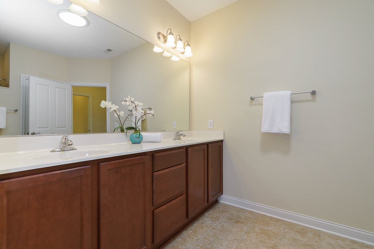 6843 Garden View Dr-38