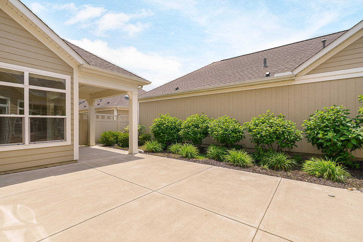 6843 Garden View Dr-7