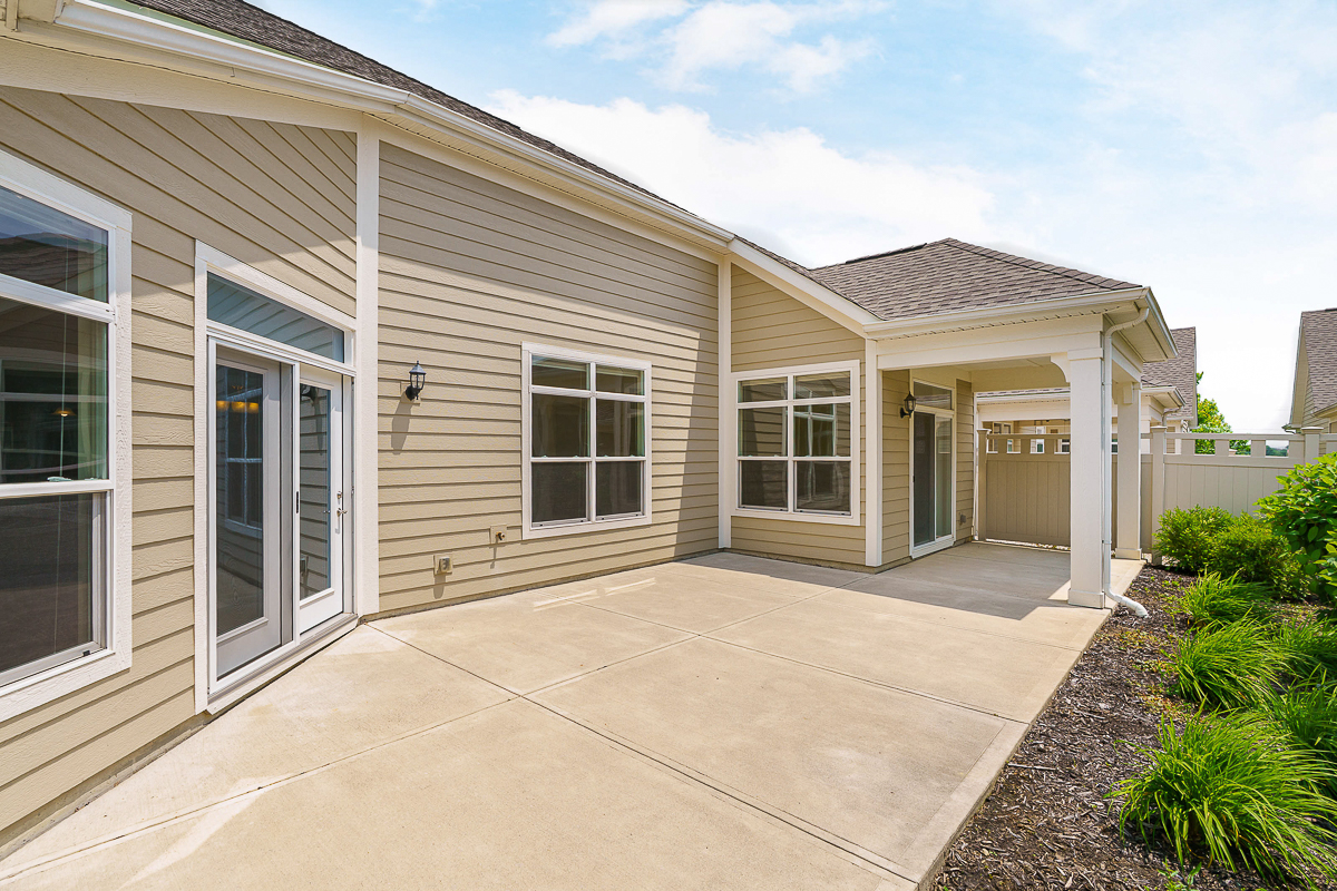 6843 Garden View Dr-8