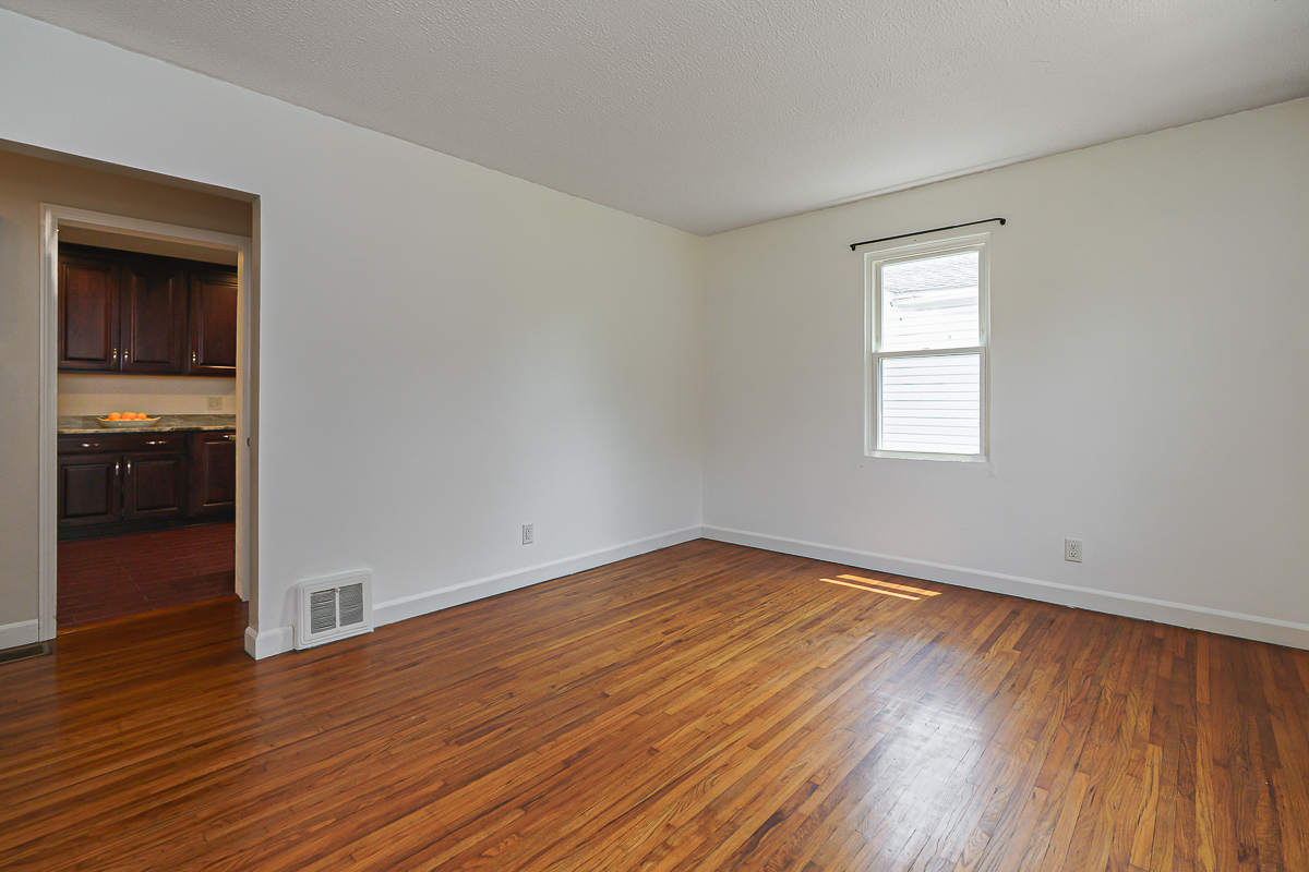 68 N Broadleigh Rd-10