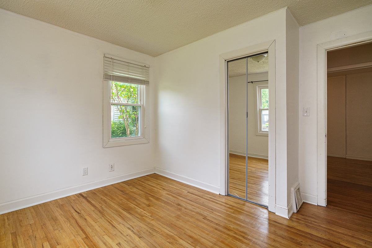 68 N Broadleigh Rd-31