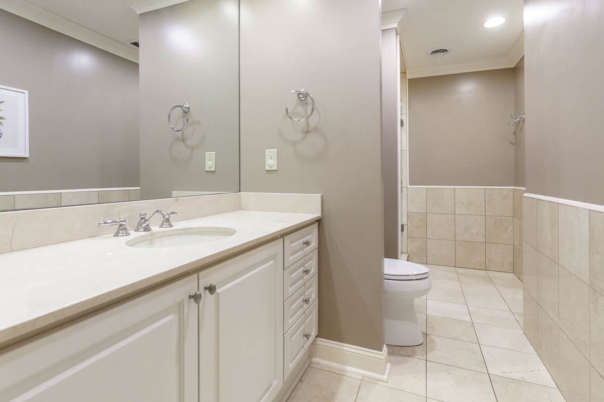 6940 Clivdon Mews-15