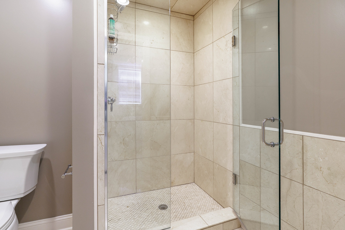 6940 Clivdon Mews-16