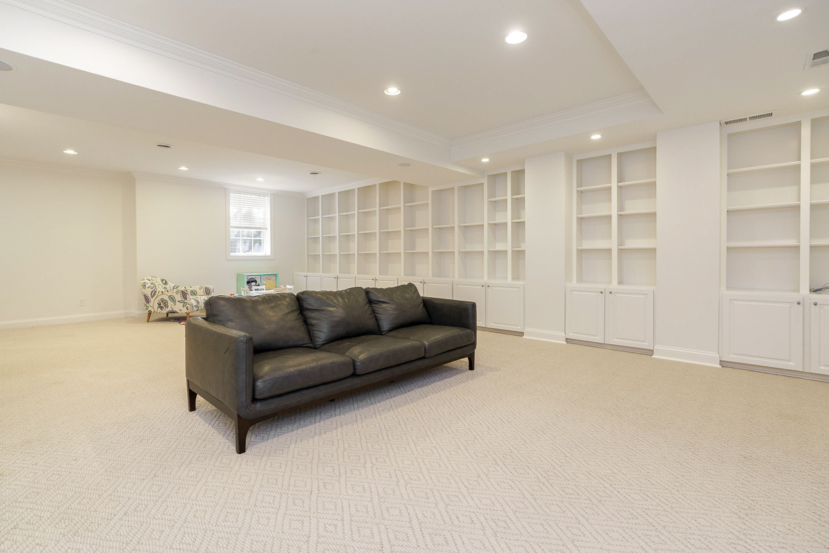 6940 Clivdon Mews-19