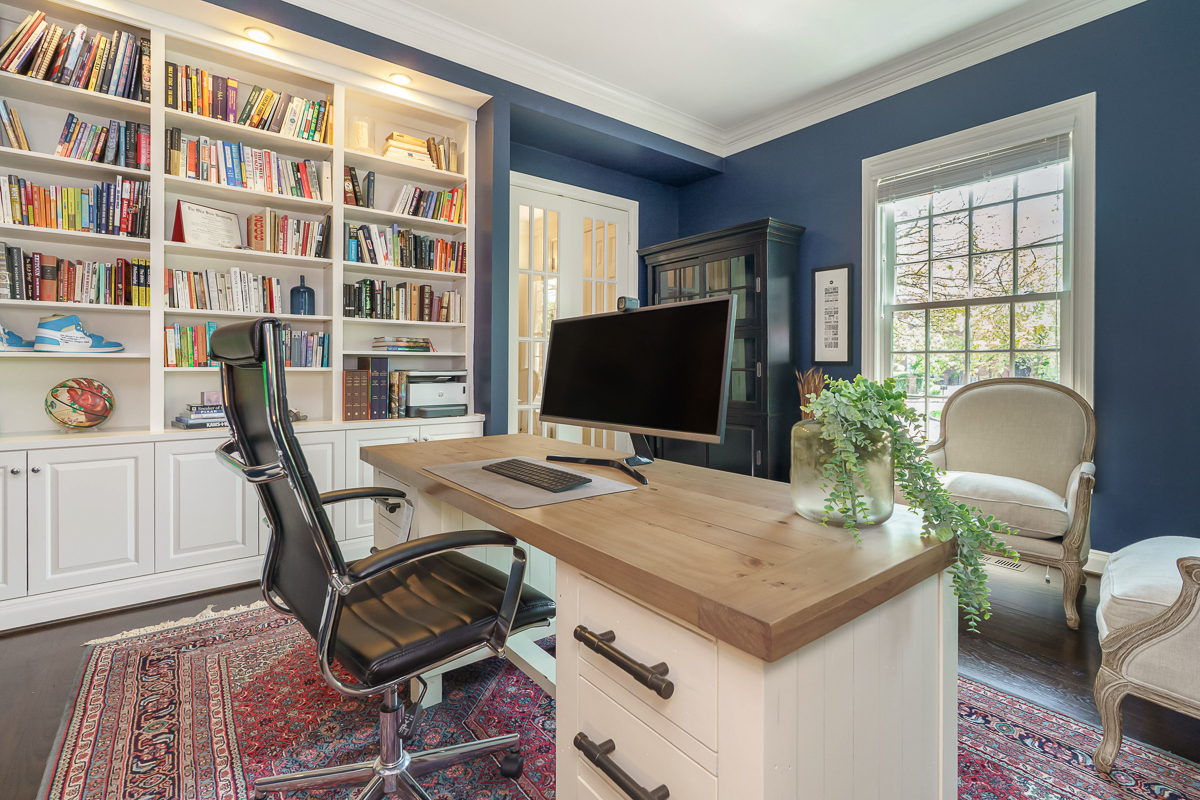 6940 Clivdon Mews-23