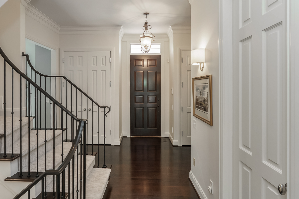 6940 Clivdon Mews-44