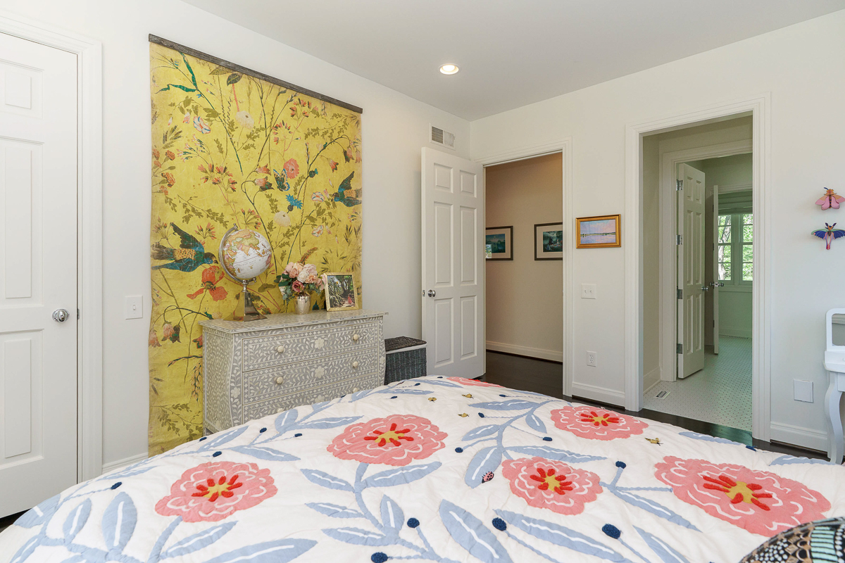 6940 Clivdon Mews-56