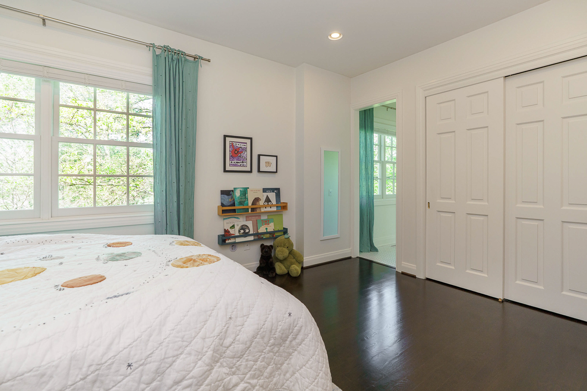 6940 Clivdon Mews-57