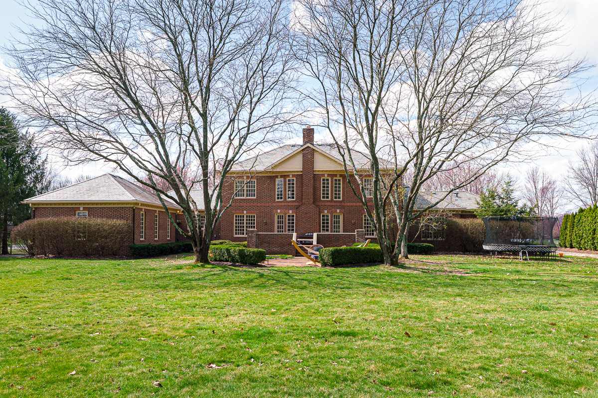 6988 Greensward Rd-14