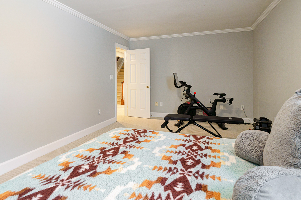 6988 Greensward Rd-25